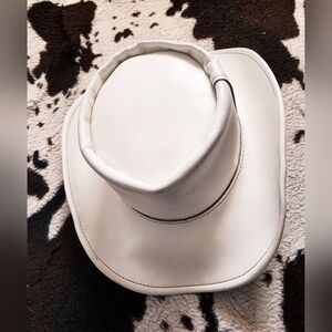 WOMEN'S 50'S SHORT COWGIRL HAT - WHITE